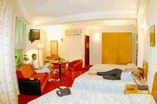 Central Hotel Male Bagian luar foto